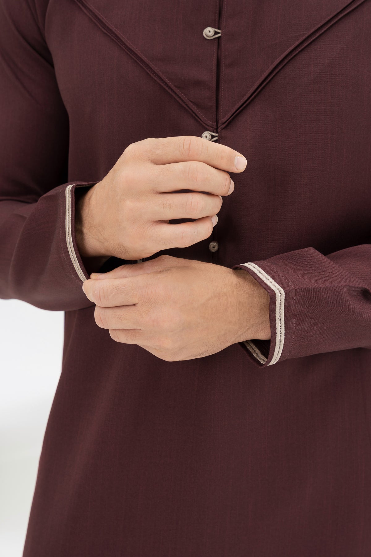 Emirati Burgundy Thobe