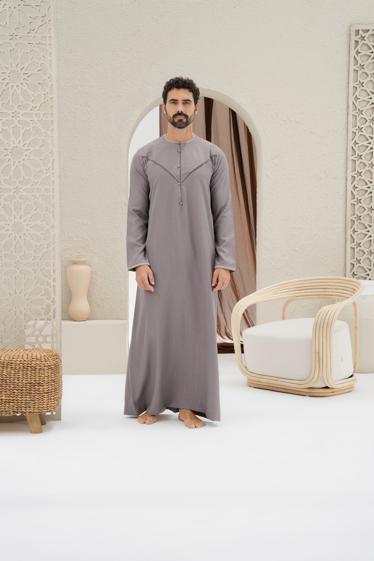 Emirati Mauve Thobe