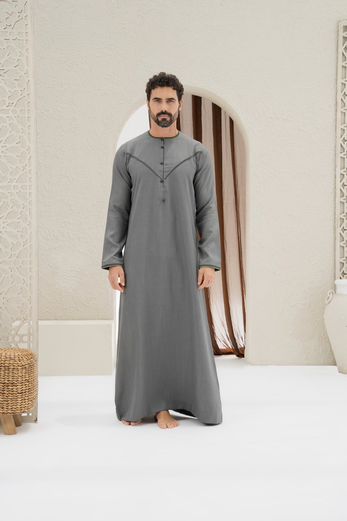 Emirati Grey Thobe