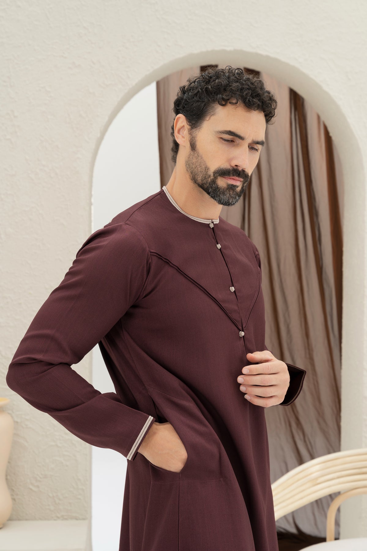 Emirati Burgundy Thobe