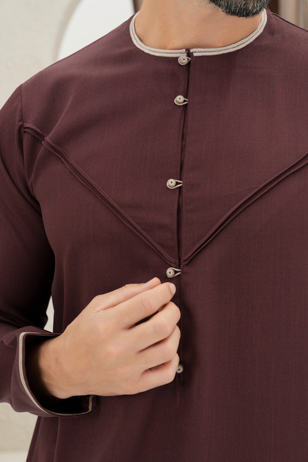 Emirati Burgundy Thobe