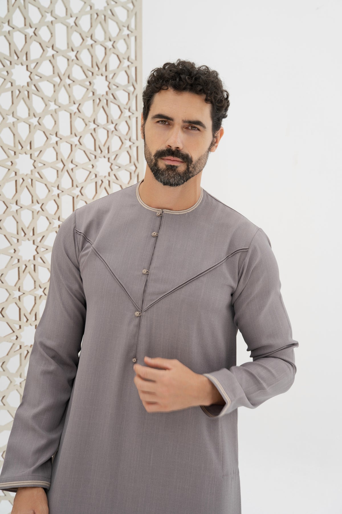 Emirati Mauve Thobe