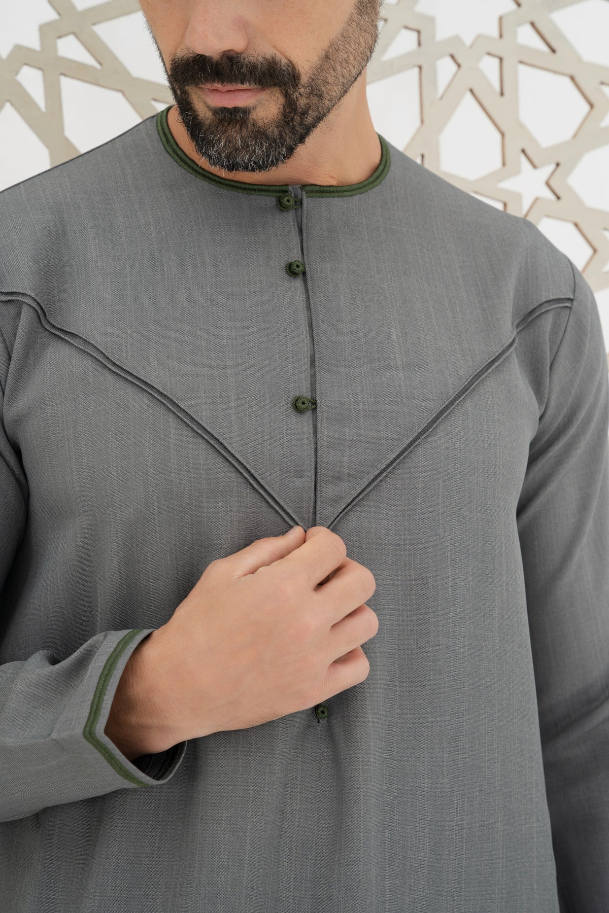 Emirati Grey Thobe