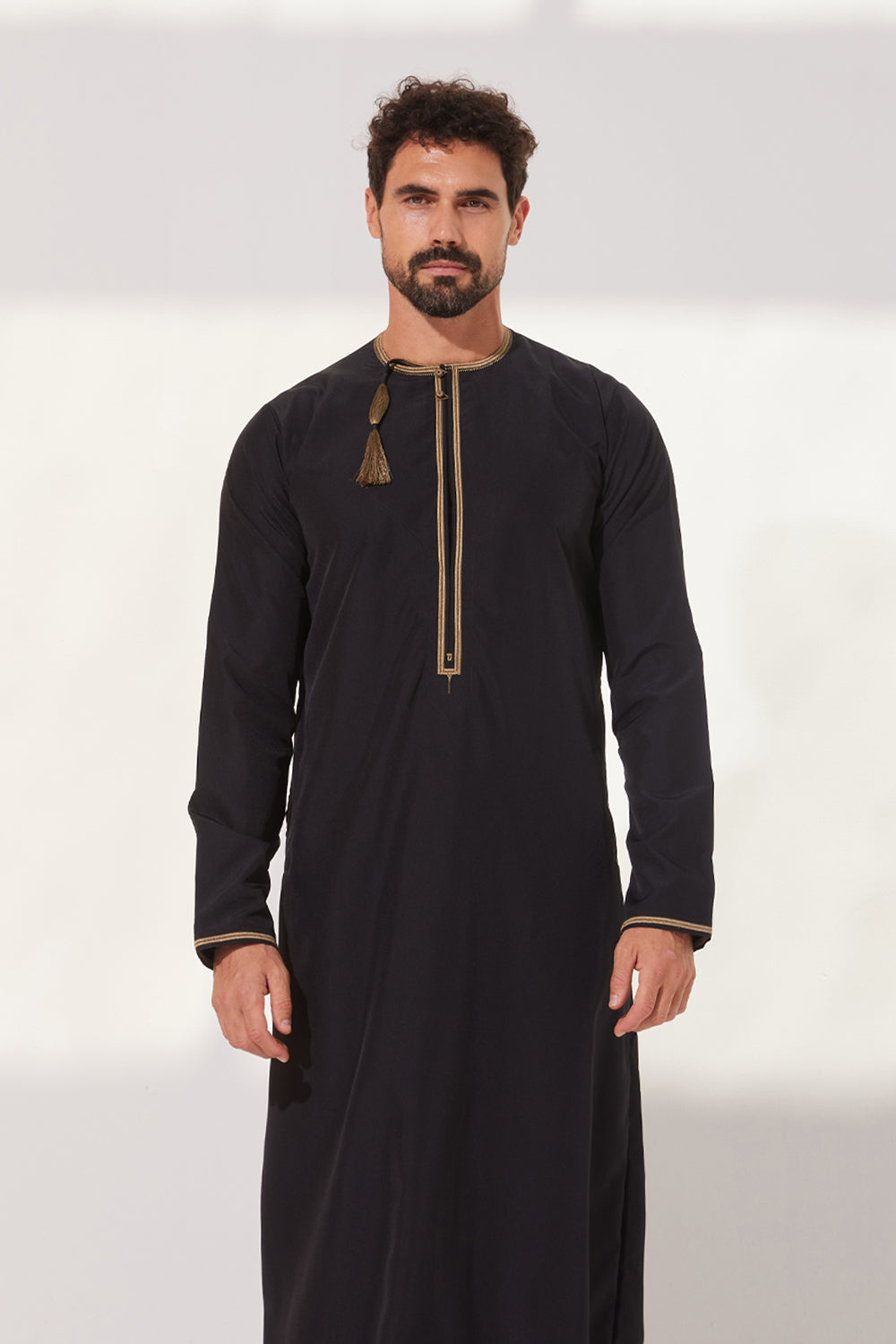 Omani black and gold 1